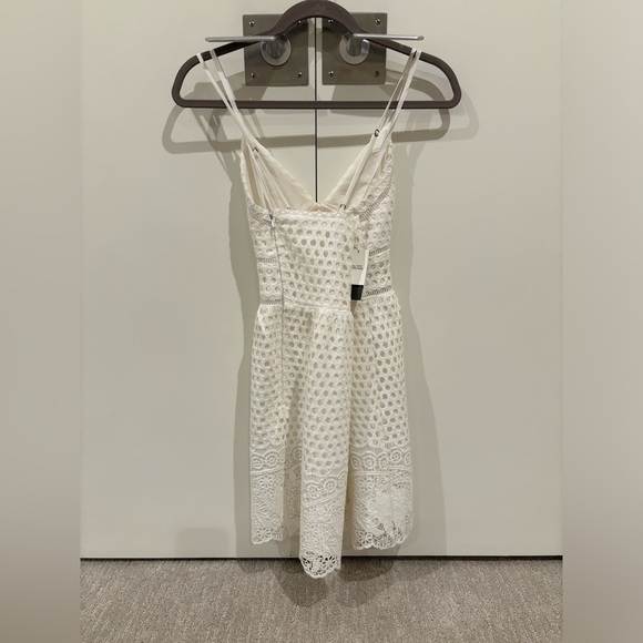Abercrombie and Fitch - White- Lace Dress- Small - Picture 3 of 3